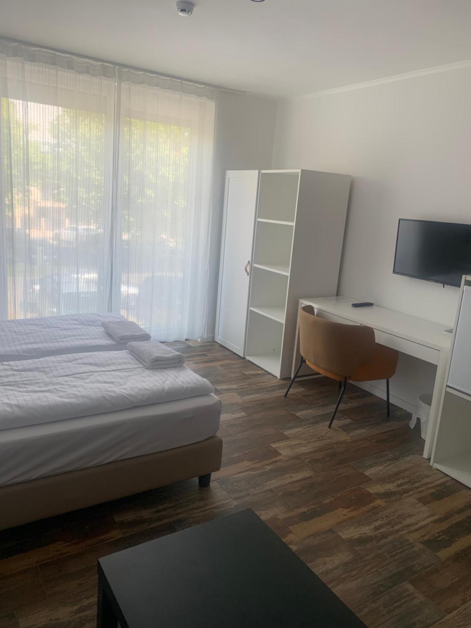 Panzio Bed & Breakfast *